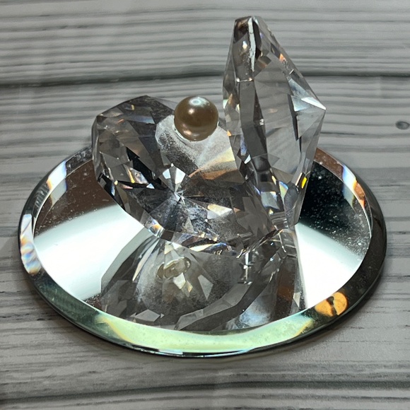 Clear 1.5" Oyster Figure Decor with Pearl &Mirror Plate Rainbow Effect Unmarked - Picture 2 of 9